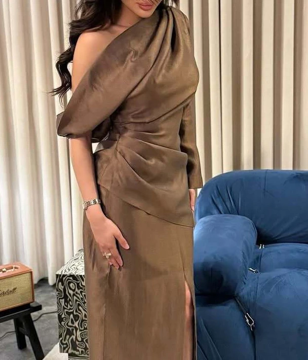 Nowa Sukienka Maxi Damska na Wiosnę Lato 2025, Jedno Ramię, Vintage, Elegancka, Marszczona, Dopasowana, z Rozcięciem, Długa, Luźna