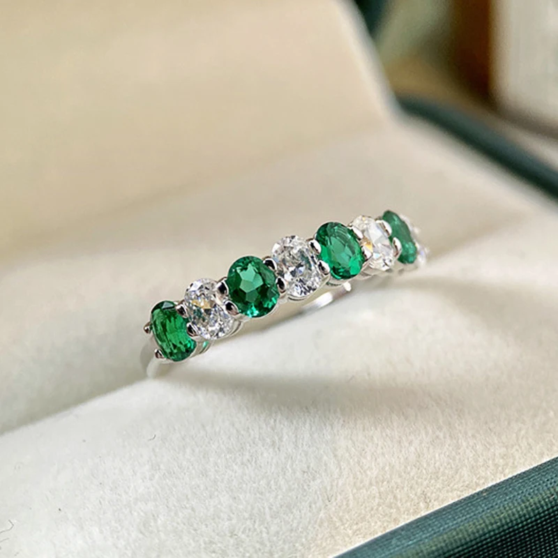 Huitan Chic Green/White Cubic Zirconia Women Rings Silver Color Temperament Finger Accessories Lady for Wedding Band Jewelry