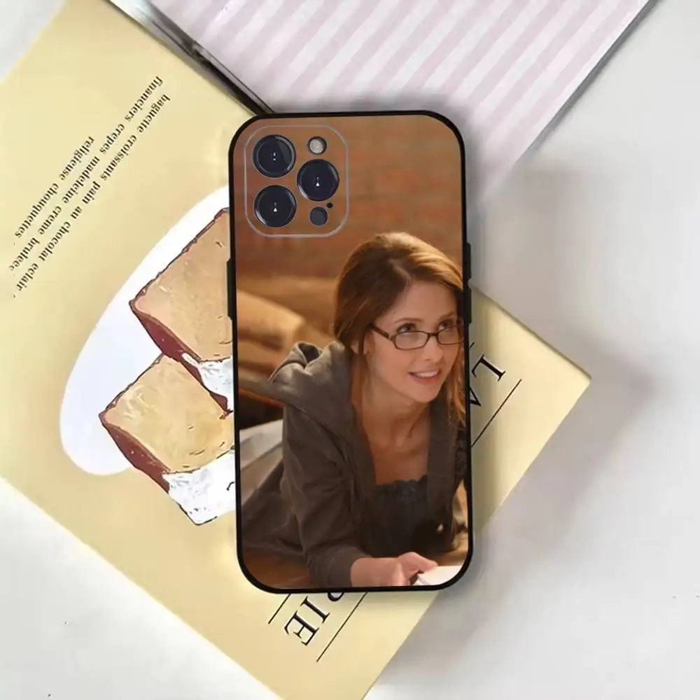 حافظة هاتف بافي ذا فامباير سلاير لهاتف آيفون 16، 15، 14، 13، 12، 11 بلس، برو ماكس، XS، X، XR، SE، Mini، 8، 7، غطاء أسود ناعم