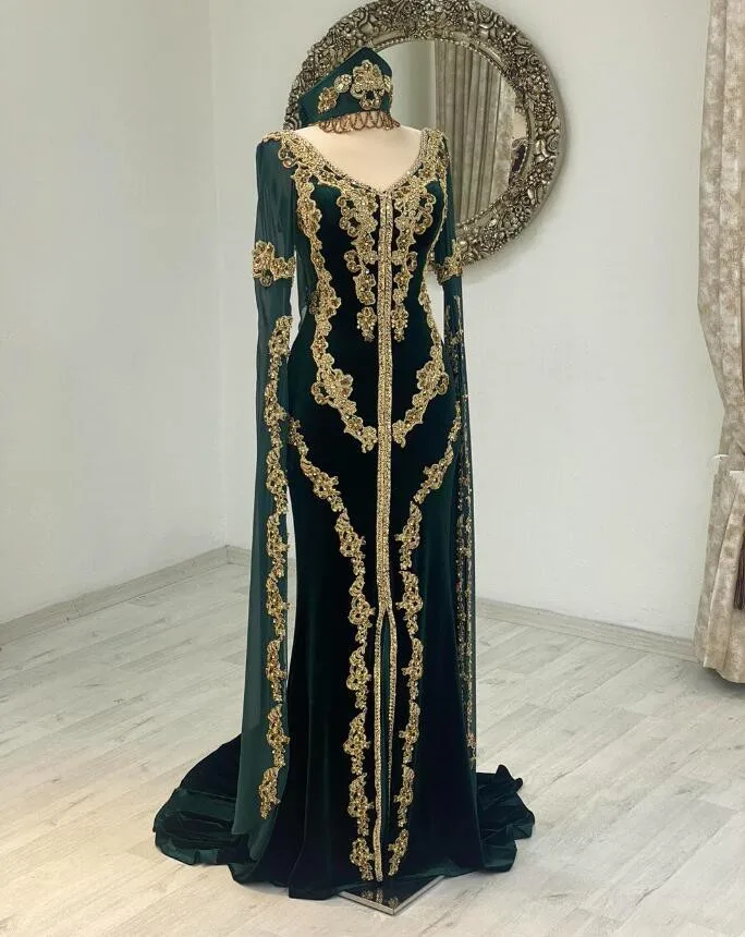 Hunter Green Velvet Arabic Caftan Prom Formal Dresses with Cape Sleeve Gold Applique Luxury Caftan Marocain Evening Occasion Gow