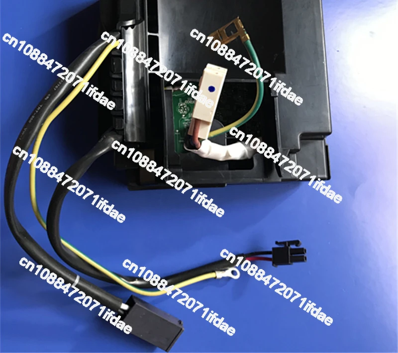 Control board suitable for refrigerator frequency conversion board VCC3 2456 B5F76 frequency conversion board 0061800117