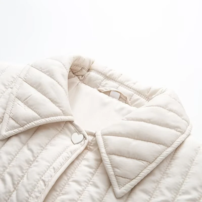 KEYANKETIAN Winter New Women's Collar Pocket Decoration Long Sleeved Heart-shaped Button Quilted Cotton Jacket Women Short Coat