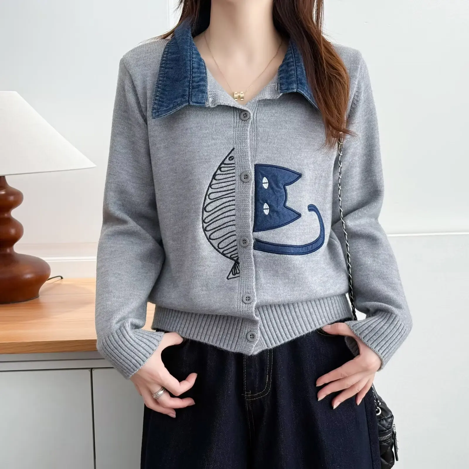 XXXXL موضة حجم كبير البلوزات النسائية الكورية نمط المطرزة الدنيم الرقبة سترة مشغولة من الصوف 8518 #2