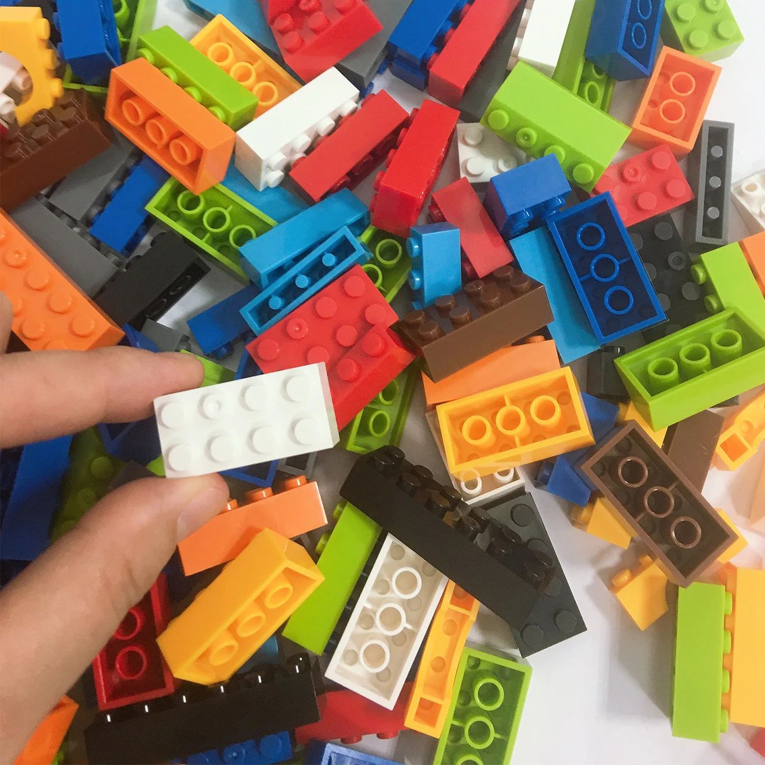 Hot 250-3000g Building Blocks DIY Creative Bricks Compatible Inglys Classic Bricks Bulk Base Plate Educational Toy For Children
