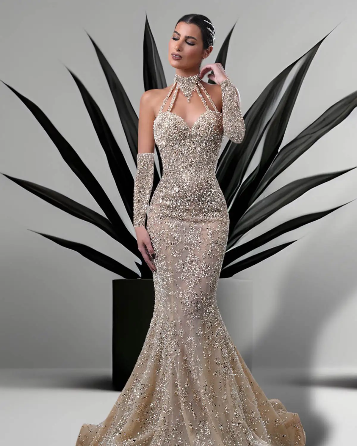 Shining Wedding Dresses Mermaid Halter Sweetheart Pearls Sequins Floor-Length Princess Bride Wedding Dress Customized