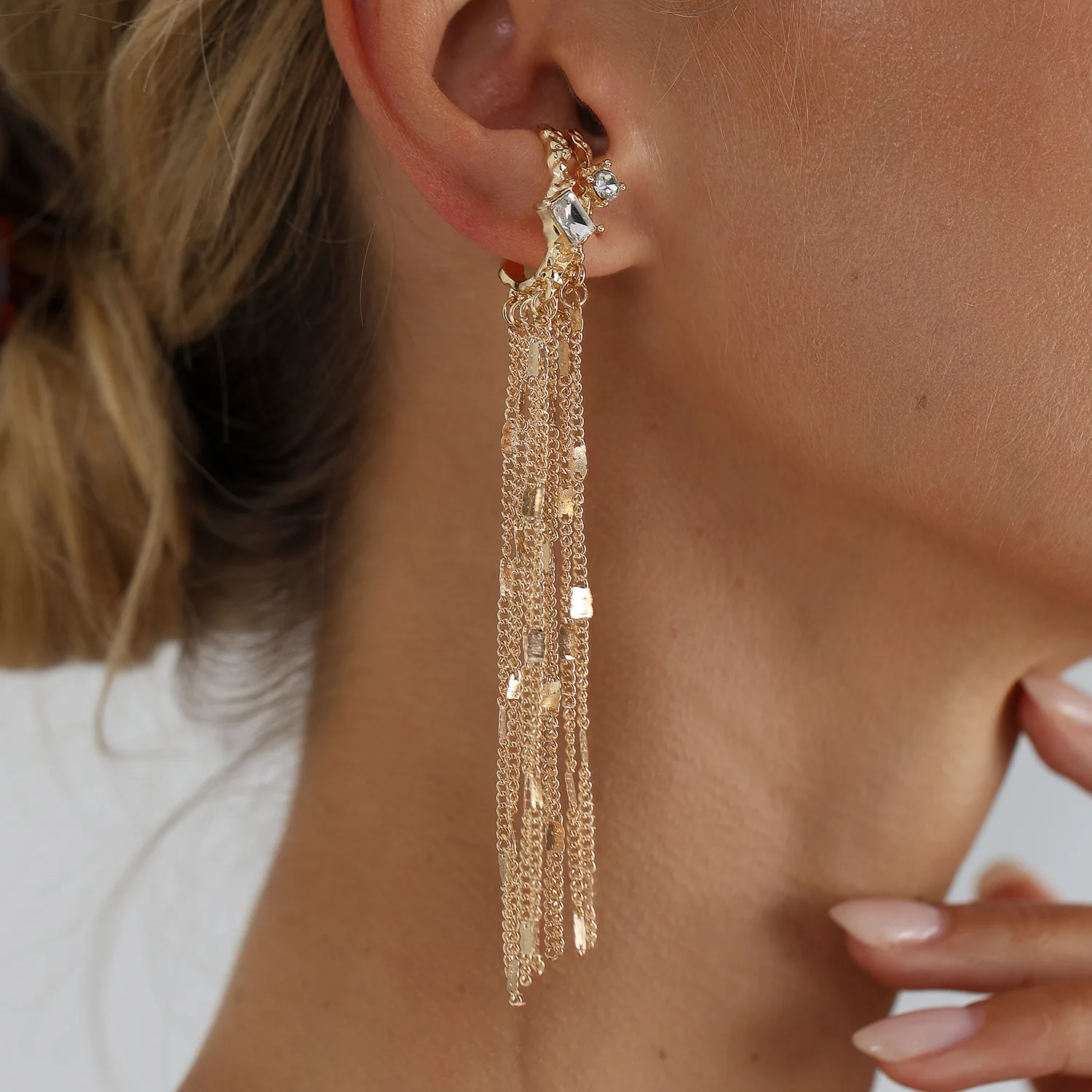 Cross border accessories, retro style diamond studded C-shaped tassel ear clips, stylish design with multiple chain earrings