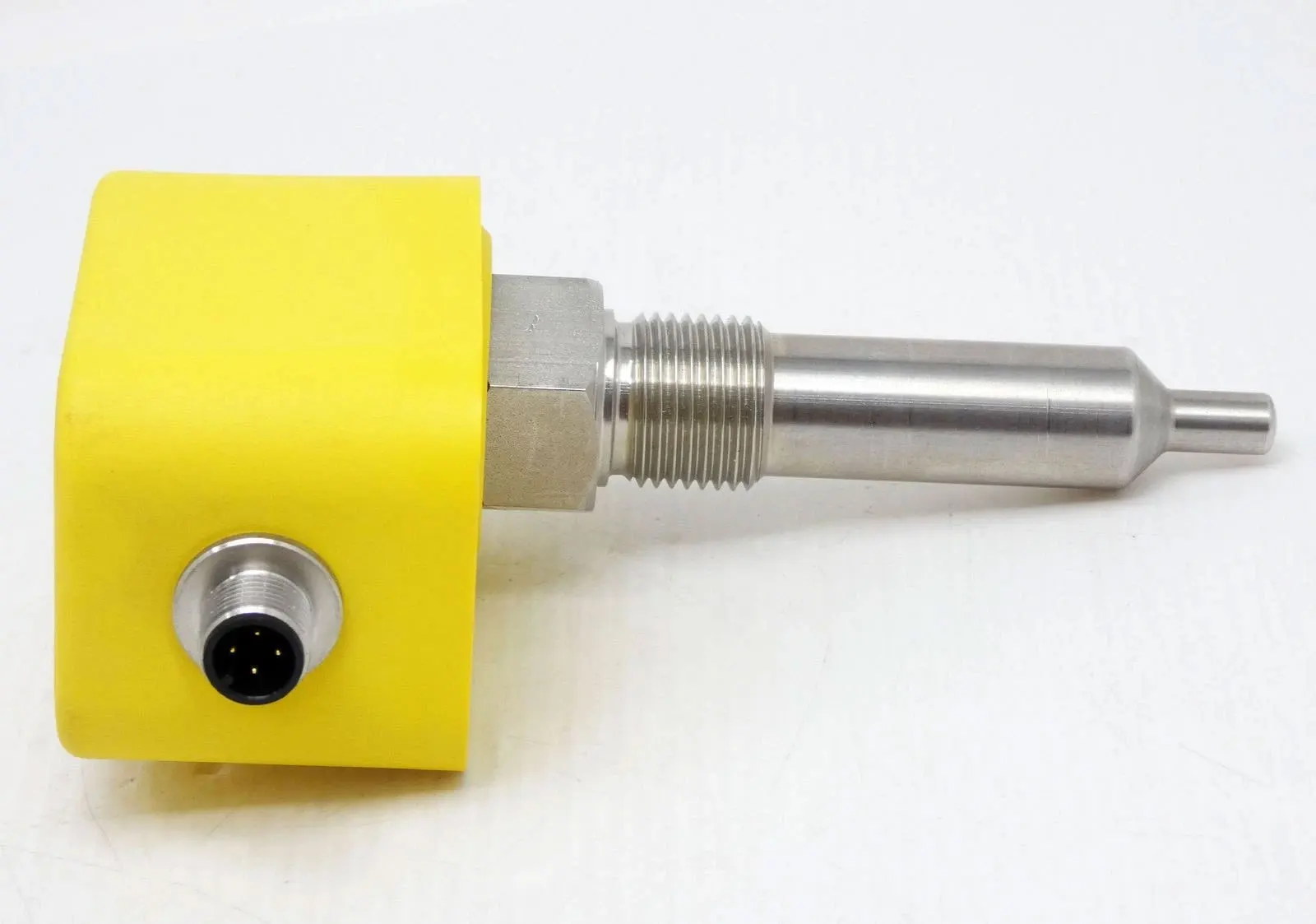 100% New and Original FCS-GL1/2A4P-LIX-H1141 flow sensor 6870232 FedEx /UPS / DHL fast delivery Warranty One-year