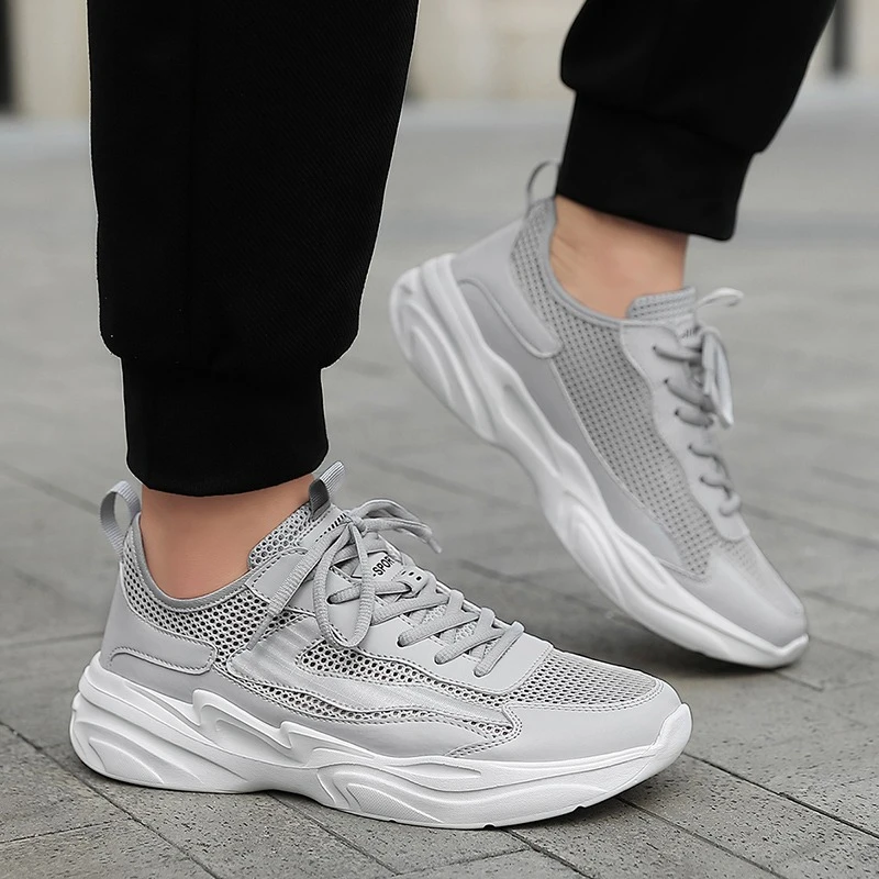 

Men's Sports Shoes Ultra-lightweight Fly-ribbed Breathable Flat Low-top Lace-up High-quality Comfortable Outdoor Running Shoes