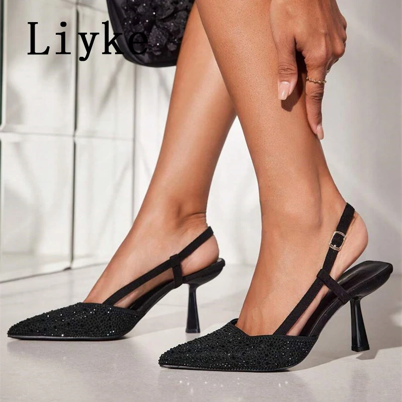 

Liyke 2025/Новые модные женские туфли-лодочки со стразами, шелковые туфли с острым носком и пряжкой на ремешке, туфли на тонком высоком каблуке для вечеринки, выпускного вечера, сандалии