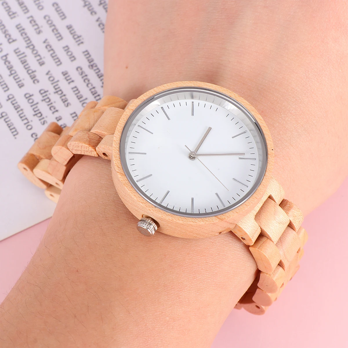 

1pc Vintage Wooden Watch Lightweight Comfortable Maple Strap Stainless Steel Buckle Birthday Gift For Women Wristwatch (Maple)