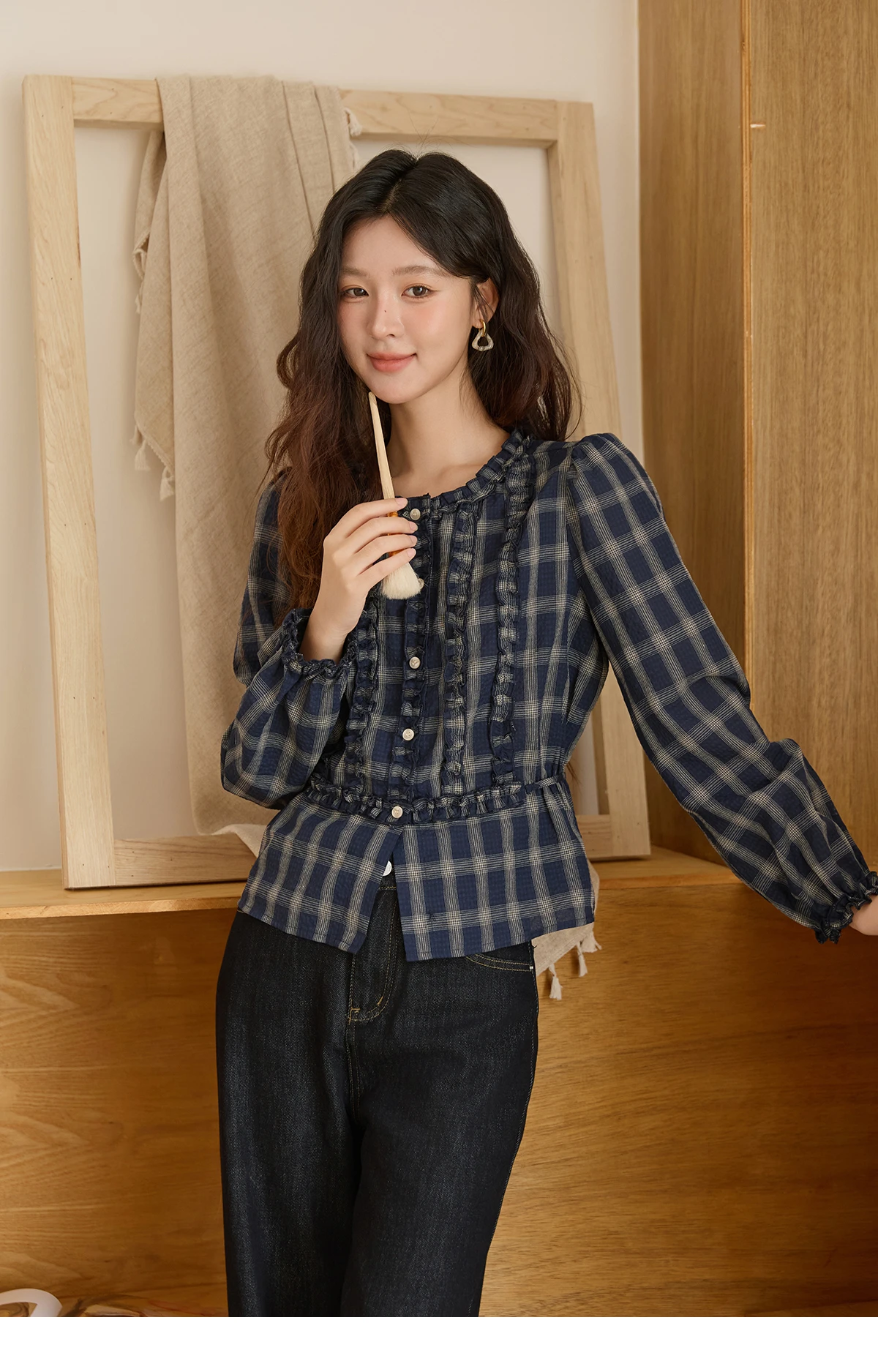 

MISHOW Women's Vintage Blue Plaid Shirt 2025 Autumn New Elegant Luxury Loose Waist Shirts Round Neck Long Sleeved Top MXE45X2480