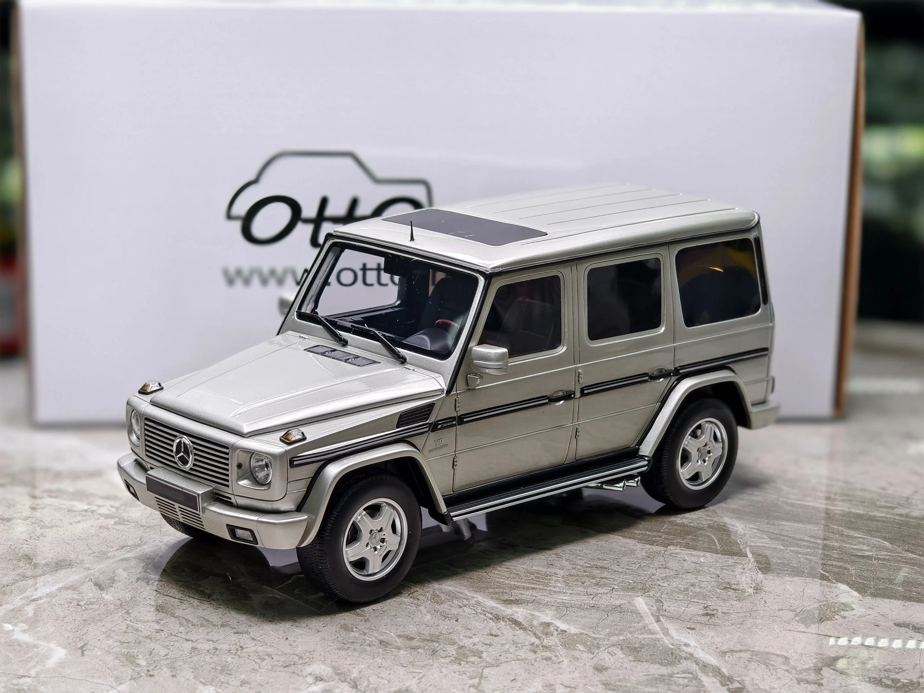 

OTTO 1:18 G-CLASS 55 IRIDIUM 2003 SUV Simulation Limited Edition Resin Metal Static Car Model Toy Gift