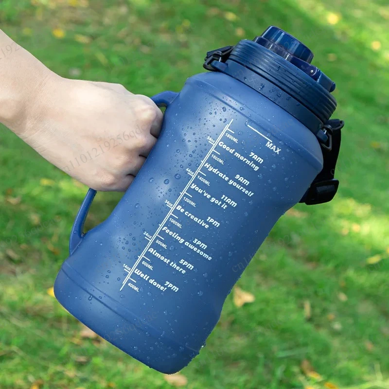 Large-Capacity Water Bottle, Silicone Straw Curly Cup, Shatterproof and High-Temperature Resistant, Sports Water Cup