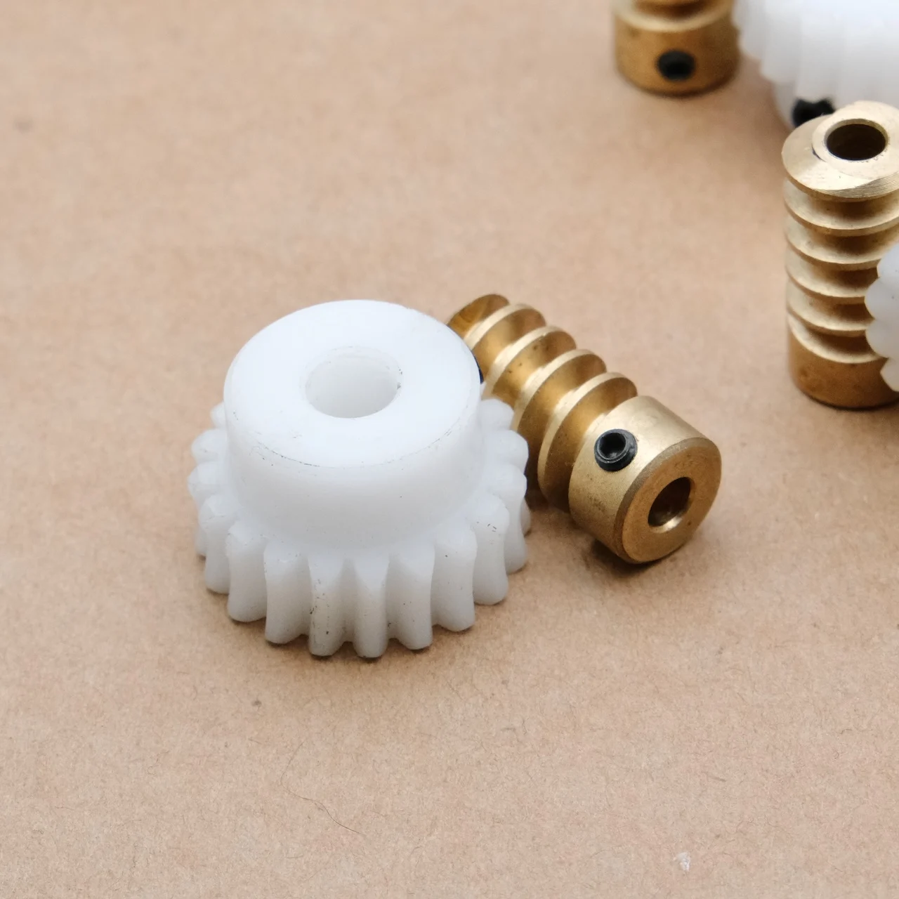 1:30 Smart Automatic Curtain Gear M1 20/30 Teeth Reduction Plastic/Copper Worm Combination 1:20 POM for Smart Door Locks 3-6mm