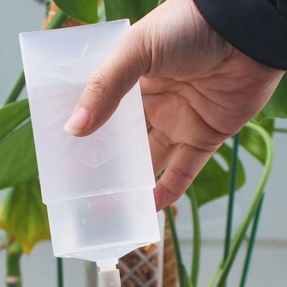 D-Shaped Self-Watering Plant Drip Adjustable Flow Rate Plastic Plant Climbing Stick Automatic Watering Plants Growth Stand