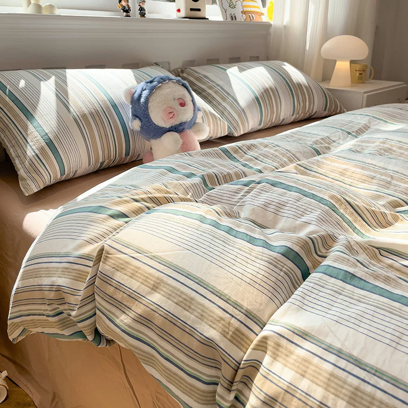Class A Simple Striped Check Bedding Set Home Dormitory Skin friendly Quilt Kit for Students Nordic Bedclothes for all seasons