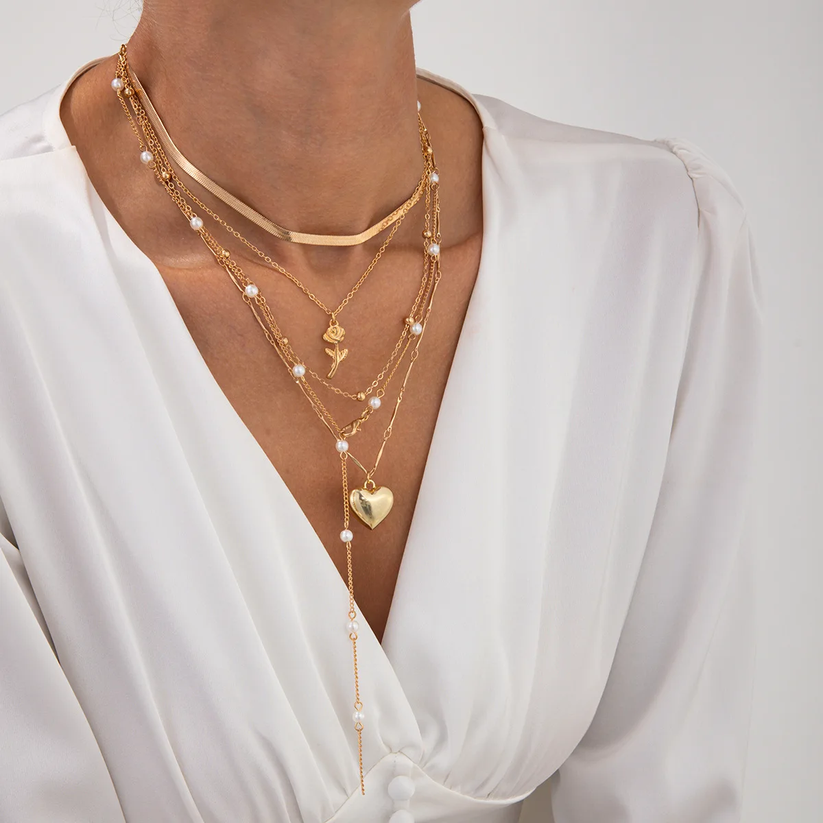 

Creative Vintage Rose Love Heart Pendant Necklace Women's Fashion Imitation Pearl Tassel Choker Boho Jewelry Gifts 2025