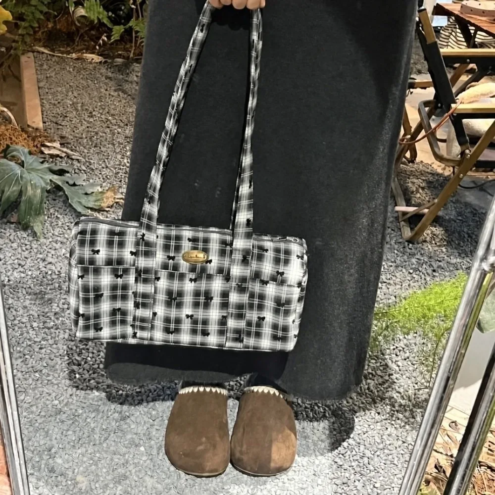 Trendy Polka-dot Print Shoulder Tote Bag Large Capacity with Zipper Pillow Bag Corduroy Shoulder Bags