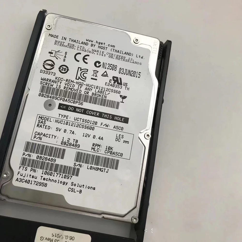 1,2 TB für Fujitsu RX200 RX300 S6 S7 10K 2,5" SAS HUC 101212 CSS600 Festplatte