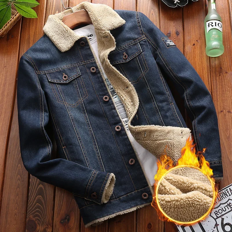 Men Denim Jacket with Faux Fur Lining And Collar