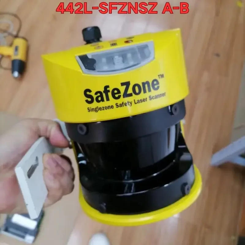 

Second-hand disassembled machine 442L-SFZNSZ AB module controller function test is normal