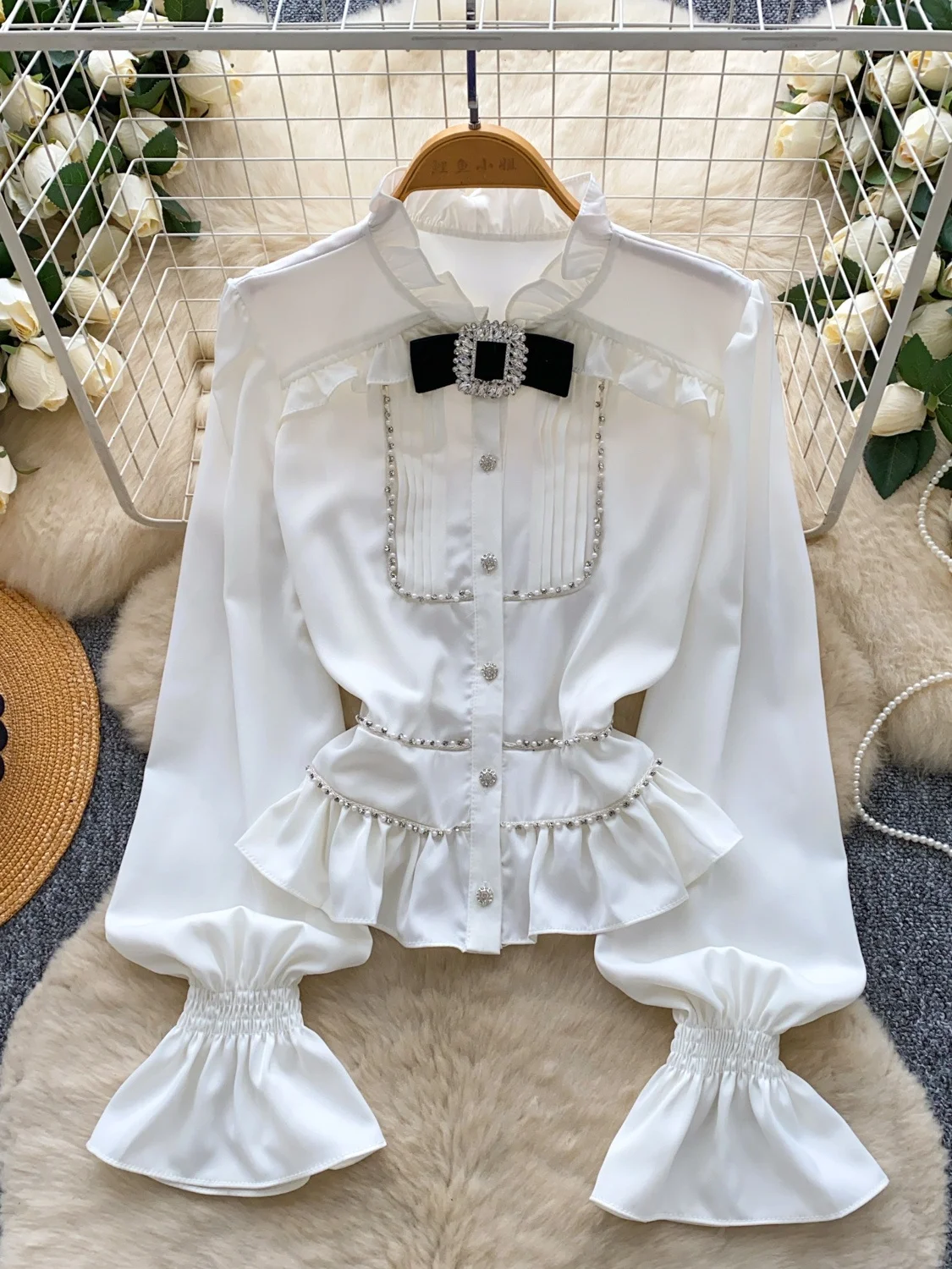 

French Sle Heavy Embellied Diamond Stand Collar Bell Sve Satin irt Women's Faion Slim Fit High Waist Top