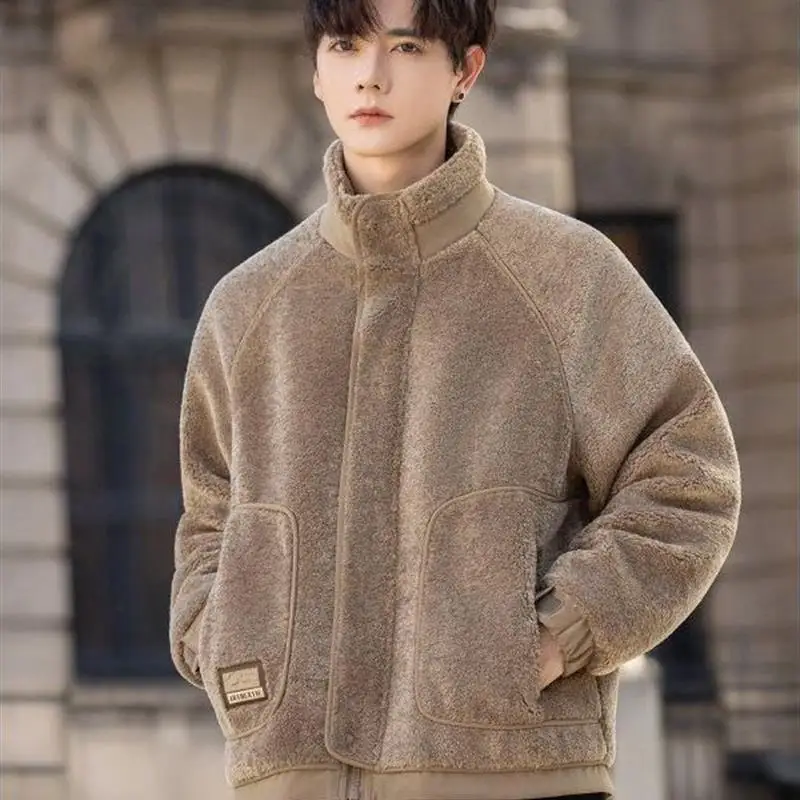 

Lamb Fur Men's down Jaet Thiened Winter Coat Polyester Fiber Faion Urban Sle ort Length Warm Casual Sle Parka Coat