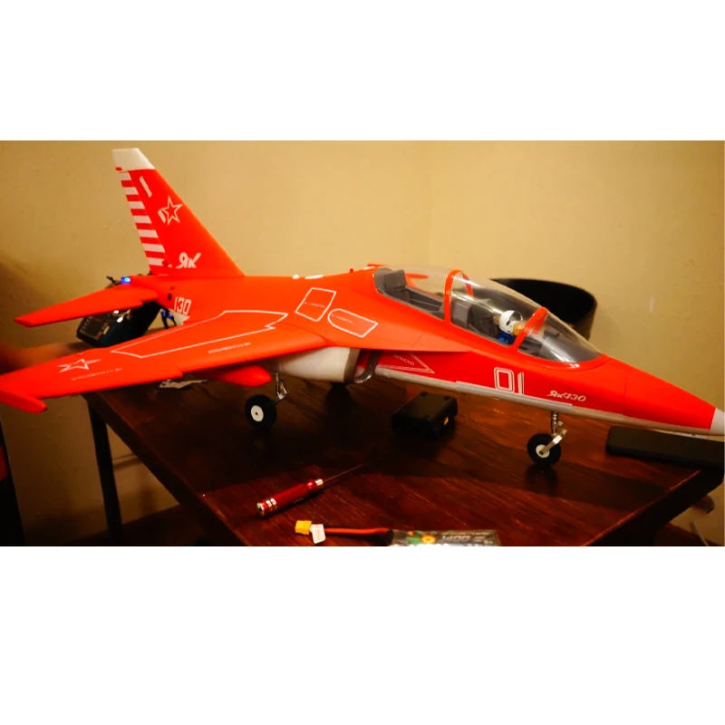

Модель самолета FMS 70 мм YAK-130 V2, модернизация Jacques, усовершенствованный тренер, пенопластовый самолет с дистанционным управлением, фиксированное крыло.