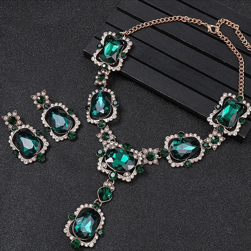 

Luxury Jewelry Set Elegant Bridal Wedding Outfit Large Green Crystal Rhinestone Statement Earrings and Choker Necklace for Women