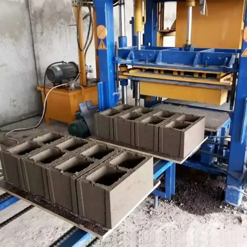 QT6-15 آلة جوفاء الأسمنت غير المحترق الأوتوماتيكية بالكامل، الطوب، حجر حافة الطريق، معدات ماكينة تصنيع الطوب الهيدروليكي