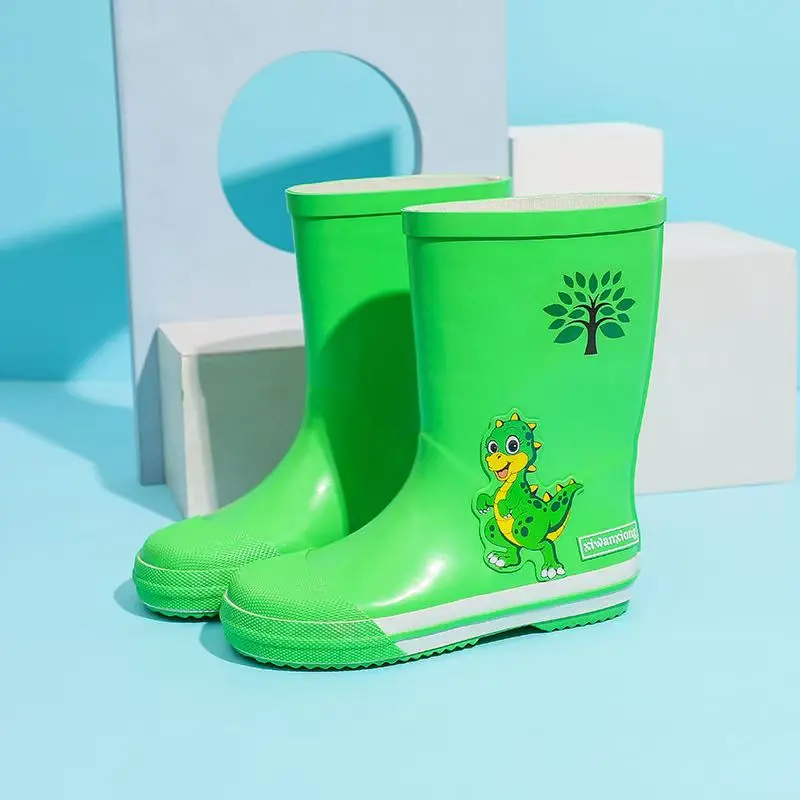 2024 Scarpe da pioggia per bambini Four Seasons High Top Cartoon Scarpe da acqua con copertura in cotone staccabile antiscivolo con suola morbida per ragazzi e ragazze