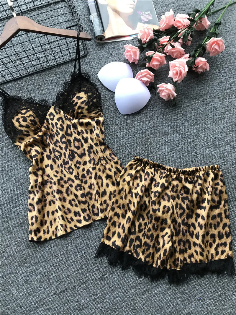 Sexy Leopardenmuster-Schlafanzug, Damen-Cami-Top und Shorts, Pyjama-Set mit Spitzenbesatz, Loungewear, trendiger Tierdruck-Pyjama, neues heißes Geschenk – Detail 8