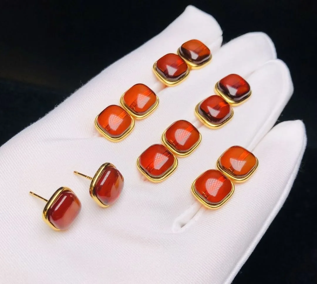 

Certificated 925 Silver Natural Baltic Blood Amber Square Ear Stud Timeless Simple Fashion Red Earring Jewelry For Daily Wear