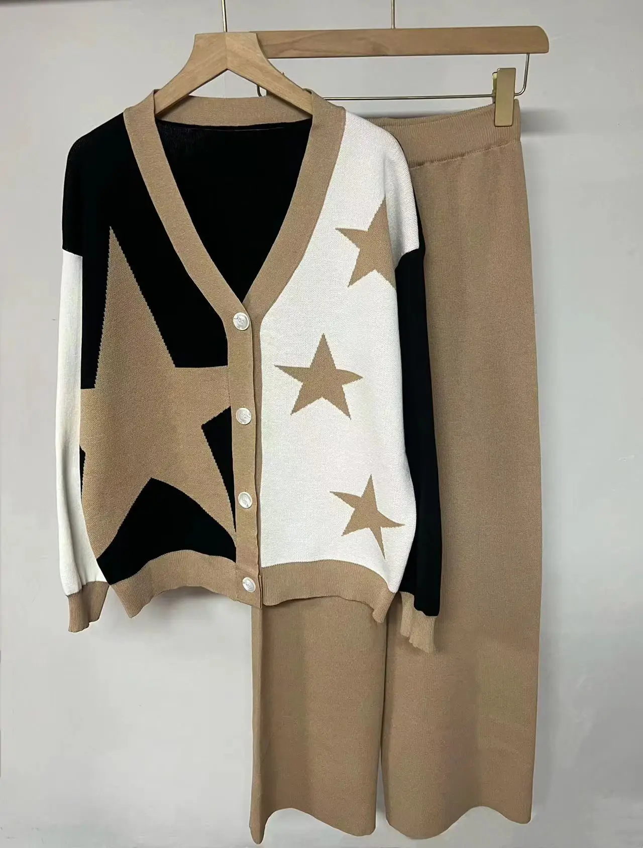 New Autumn Winter Stars Knitted Two Piece Set for women Contrast Color V-neck Cardigan Sweater + Wide Leg Pants Sets Tracksuit