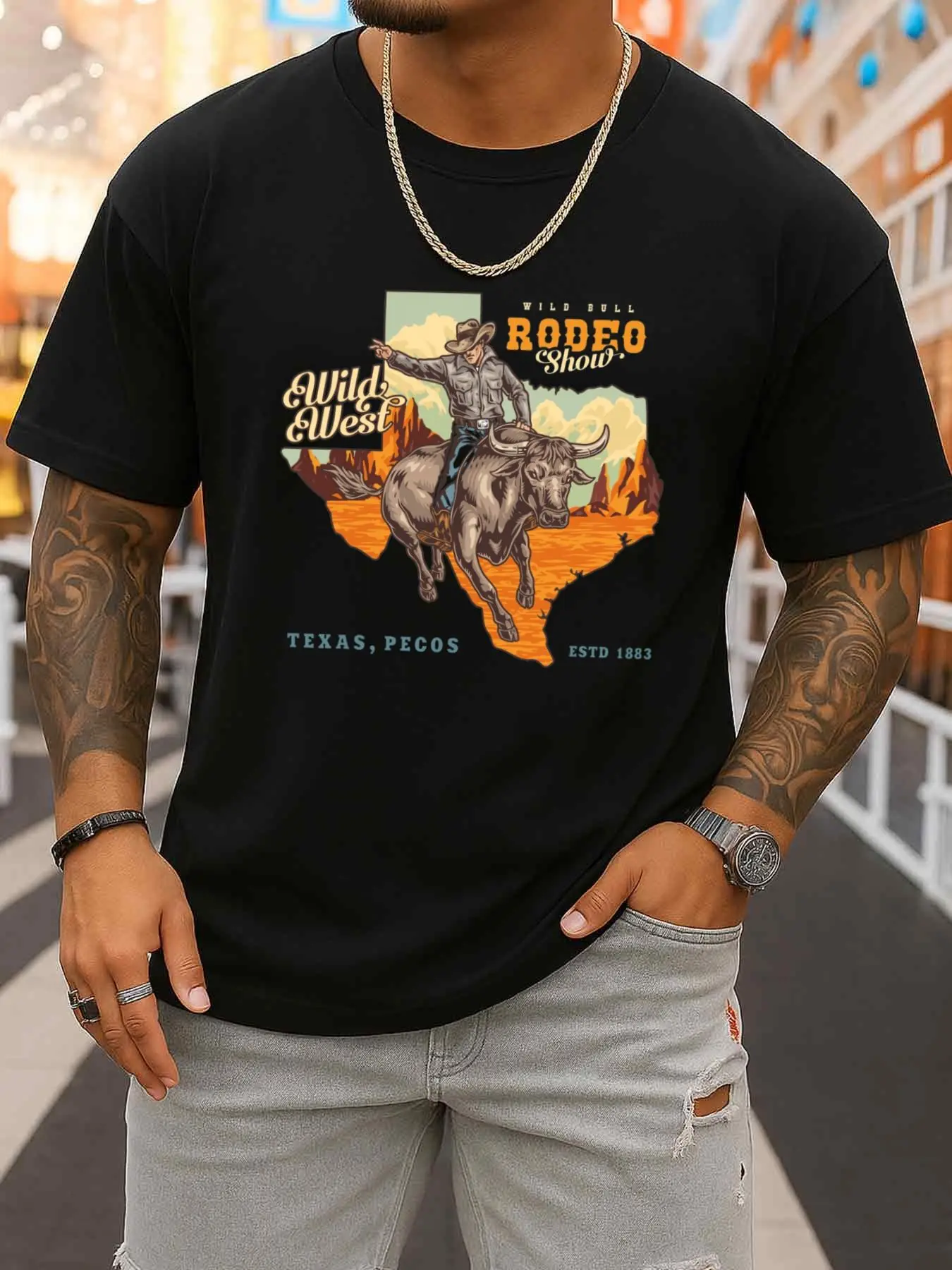 Wild West Cowboy Show Texas T-Shirt, Men's Printed Black Top with Graphic Design, Cool and Fun Shirt, Regular Fit, Everyday Comfort, Comfortable Casual Wear, Urban Style, Round Neck, Short Sleeves, Suitable for All Seasons, Greenink