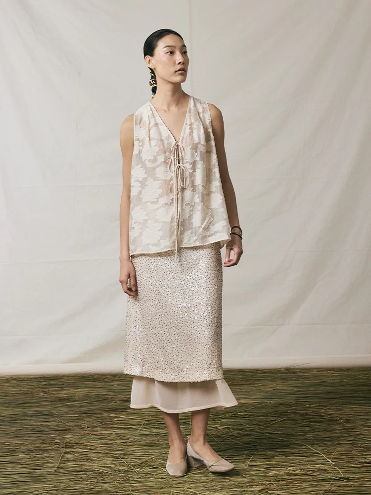 

Женская летняя блузка SAY Original Design 2025 с вышивкой, ажурными вставками, поясом и V-образным вырезом для многослойного образа