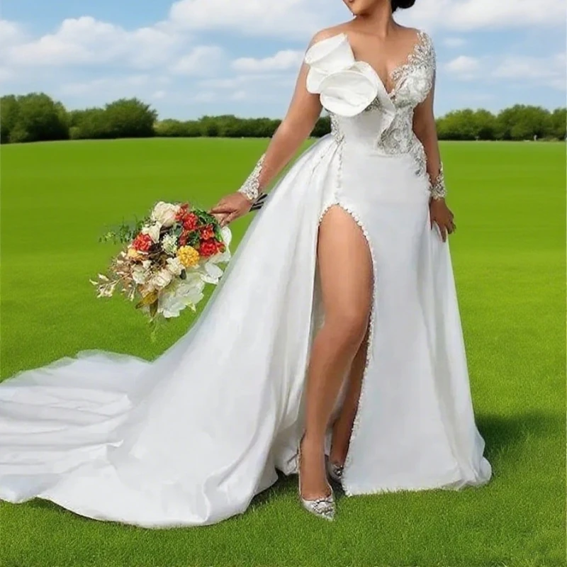 

Vintage Mermaid Lace Crystal Wedding Dresses Bridal Gowns Long Sleeves Illusion Neck High Side Split Detachable Train Satin