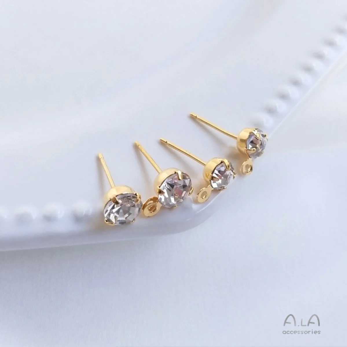 Pernos de latón chapados en oro con circonitas y argolla colgante para pendientes DIY hechos a mano, brillantes, con colgante, accesorios de joyería