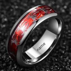 Anillo de acero inoxidable personalizable con nombre y texto, 8MM de ancho, con incrustaciones de papel de ópalo rojo y motivo de araña, banda de boda para hombre