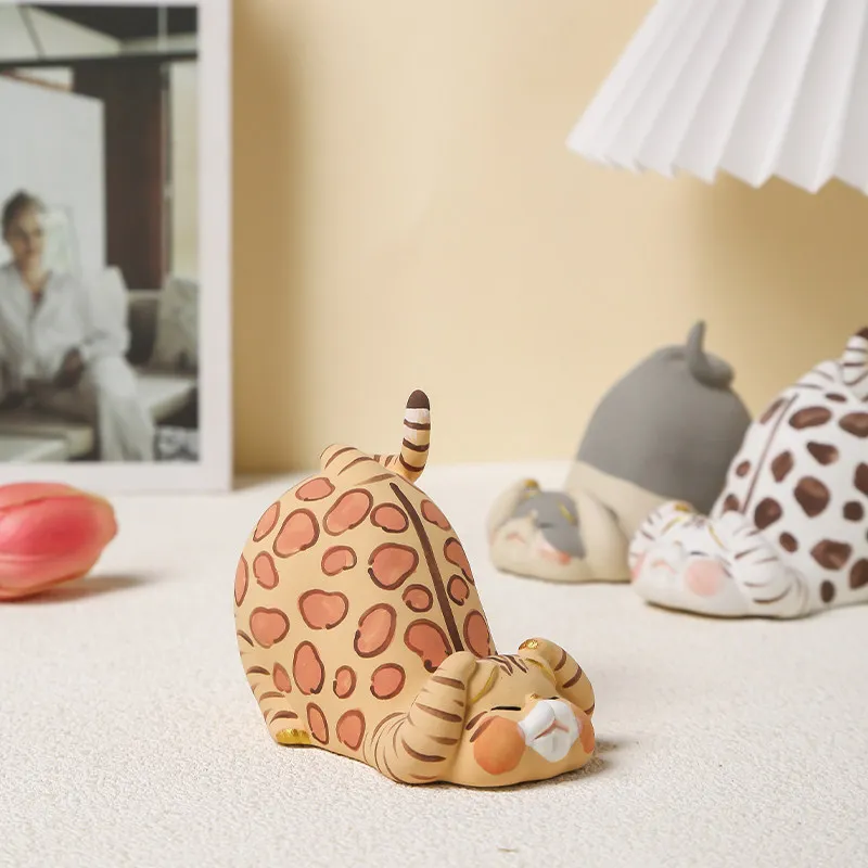 

Nordic Handmade Ceramic Cat Mobile Phone Holder Ornaments Living Room Bedroom Desktop Mobile Phone Holder Crafts Home Decoration