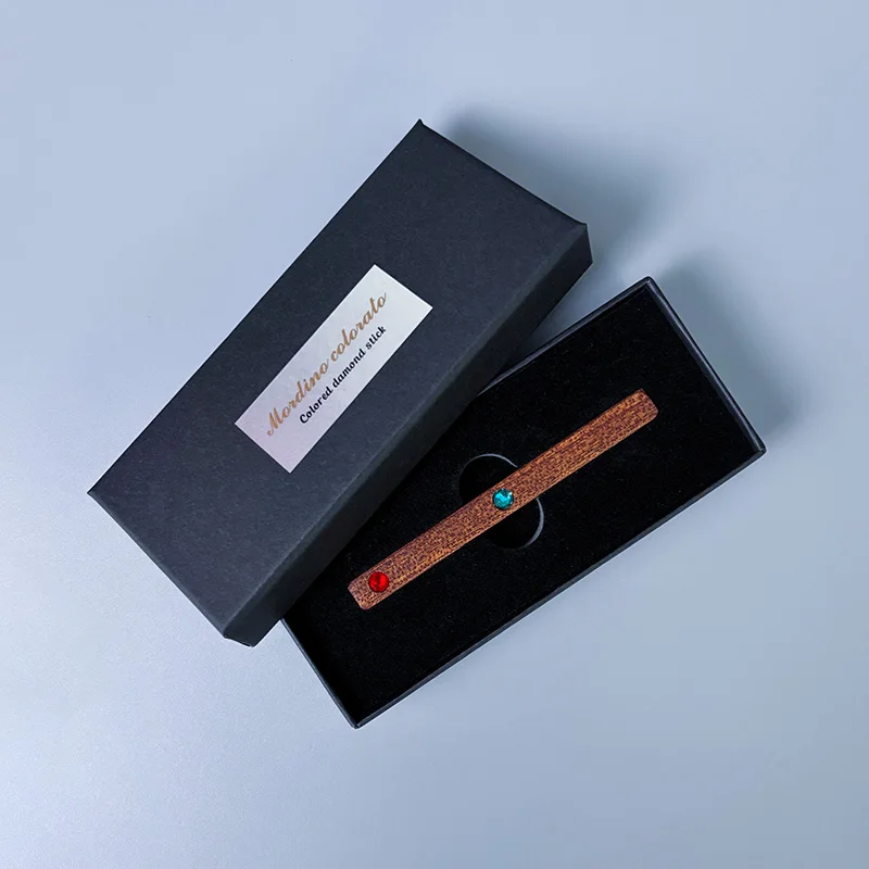 عصا الماس الملونة المصنوعة يدويًا من خشب الجوز الدعائم السحرية تتغير اللون أوهام ماجي للتحايل