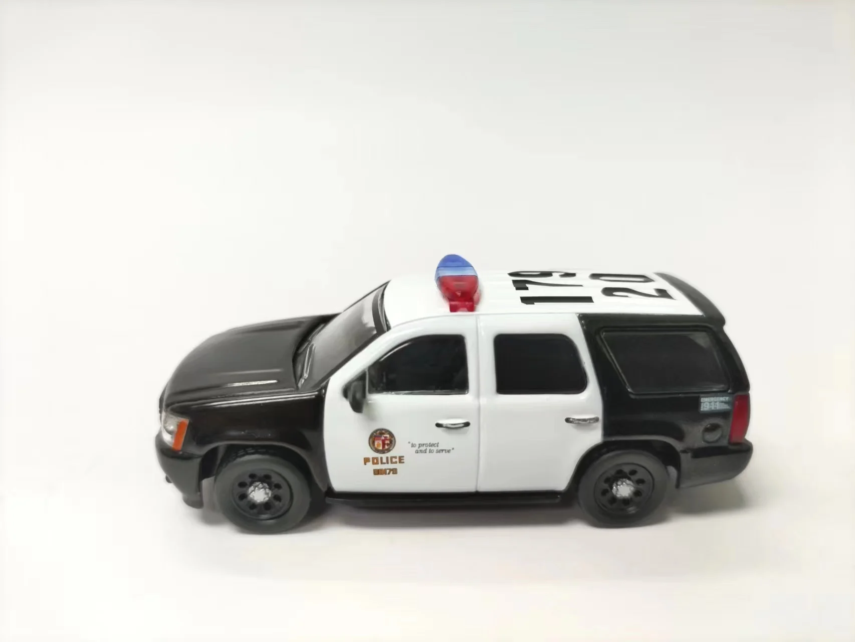 596 Model 1:64  tahoe police series car Diecast Model Car Kids Toys Gift