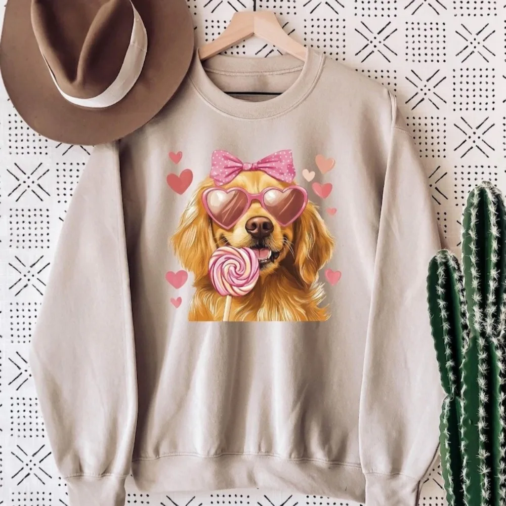 

Golden Retriever Valentine's Day Women Sweatshirt Heart Sunglasses Dog Lover Gift Sweatshirt Hoodie Dog-loving Person's Gift