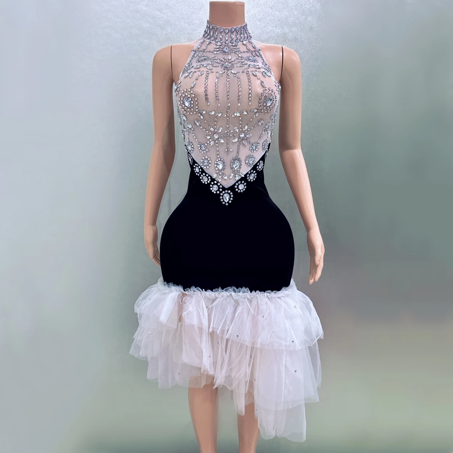 

Sexy Backless Halter Sheath Dress Black Velour Crytral Diamonds Evening Party Performance Costme Nightclub Singer Stage Wear