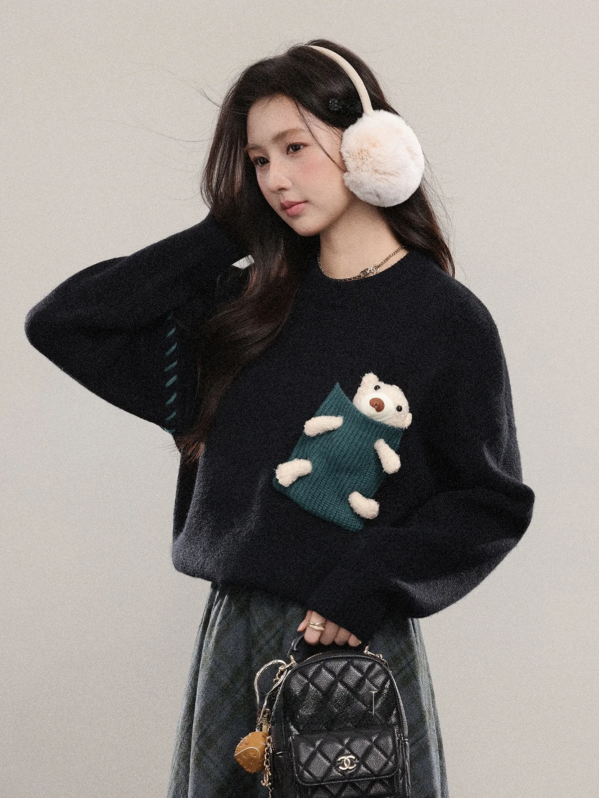 

Bla Bear Knitted Sweater Women Loose Design Sense Overhead round Ne Retro Sle Zhang Ginger 2025 Autumn Winter New Arrival