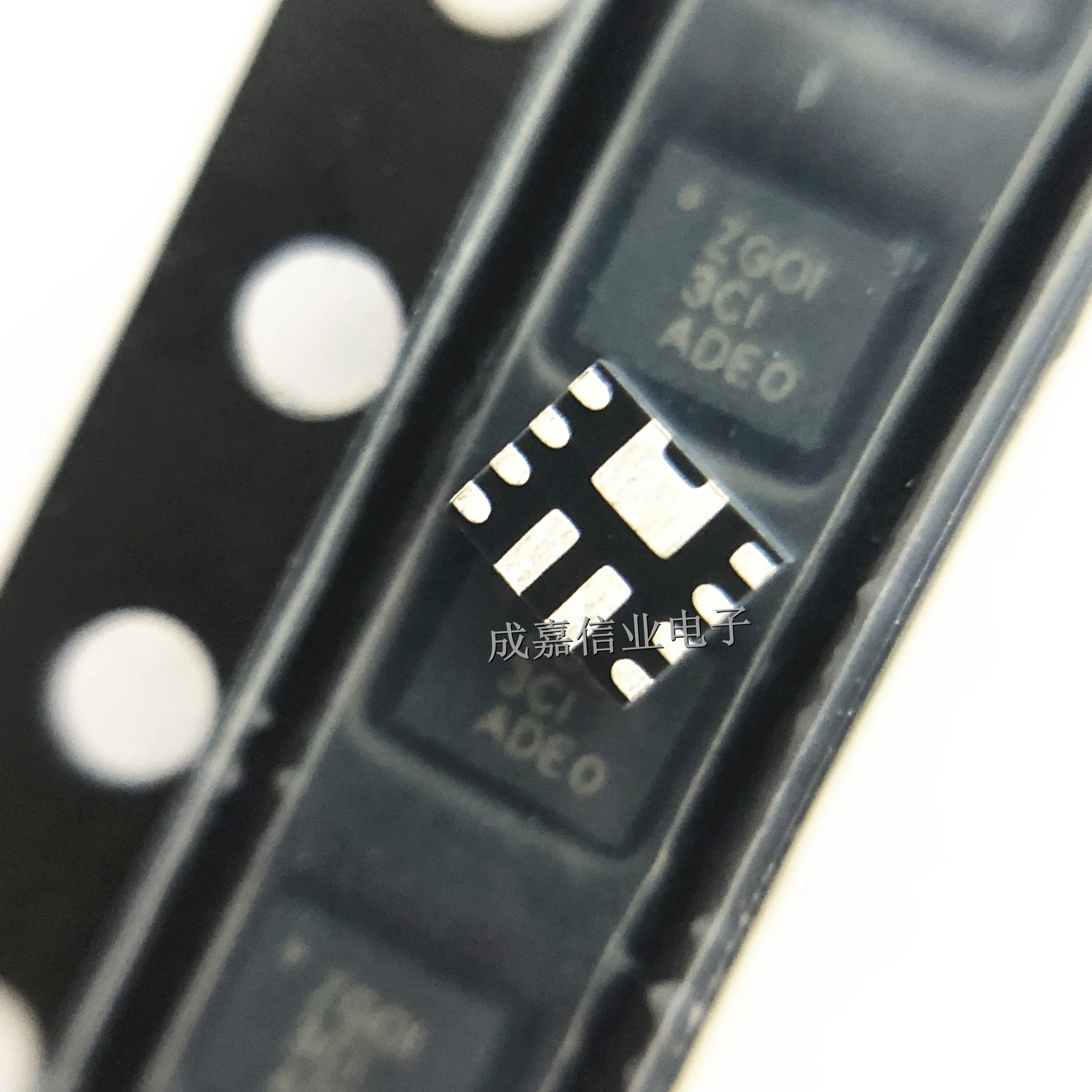 10pcs/Lot TPS61089RNRR VQFN-HR-11 MARKING;ZGOI Switching Voltage Regulators Fully-Integrated Synchronous Boost Converters in