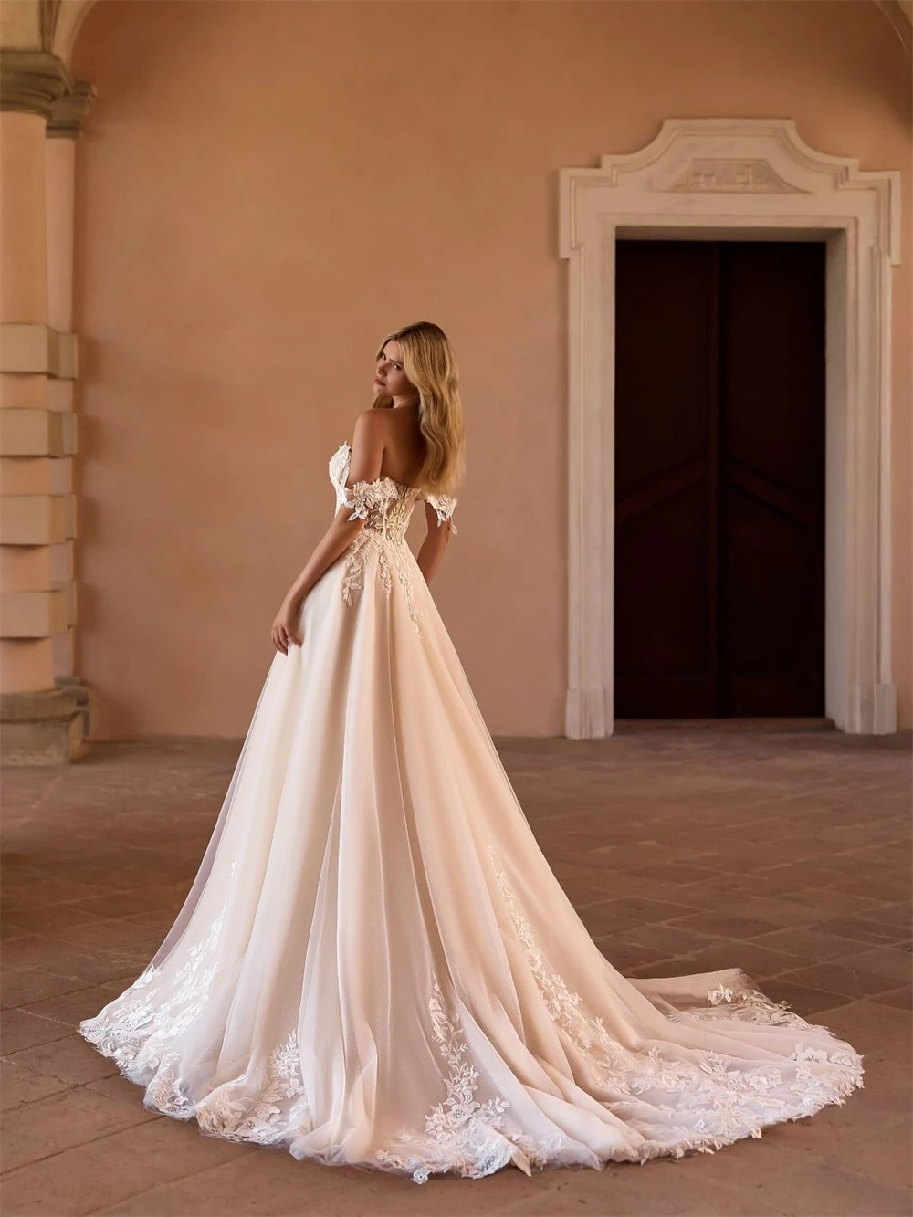 

Customized Sexy White Organza Wedding Dress Soft Boat Neck Off the Shoulder Bridal Gown Boho A-Line Chapel Train Robe de mariée