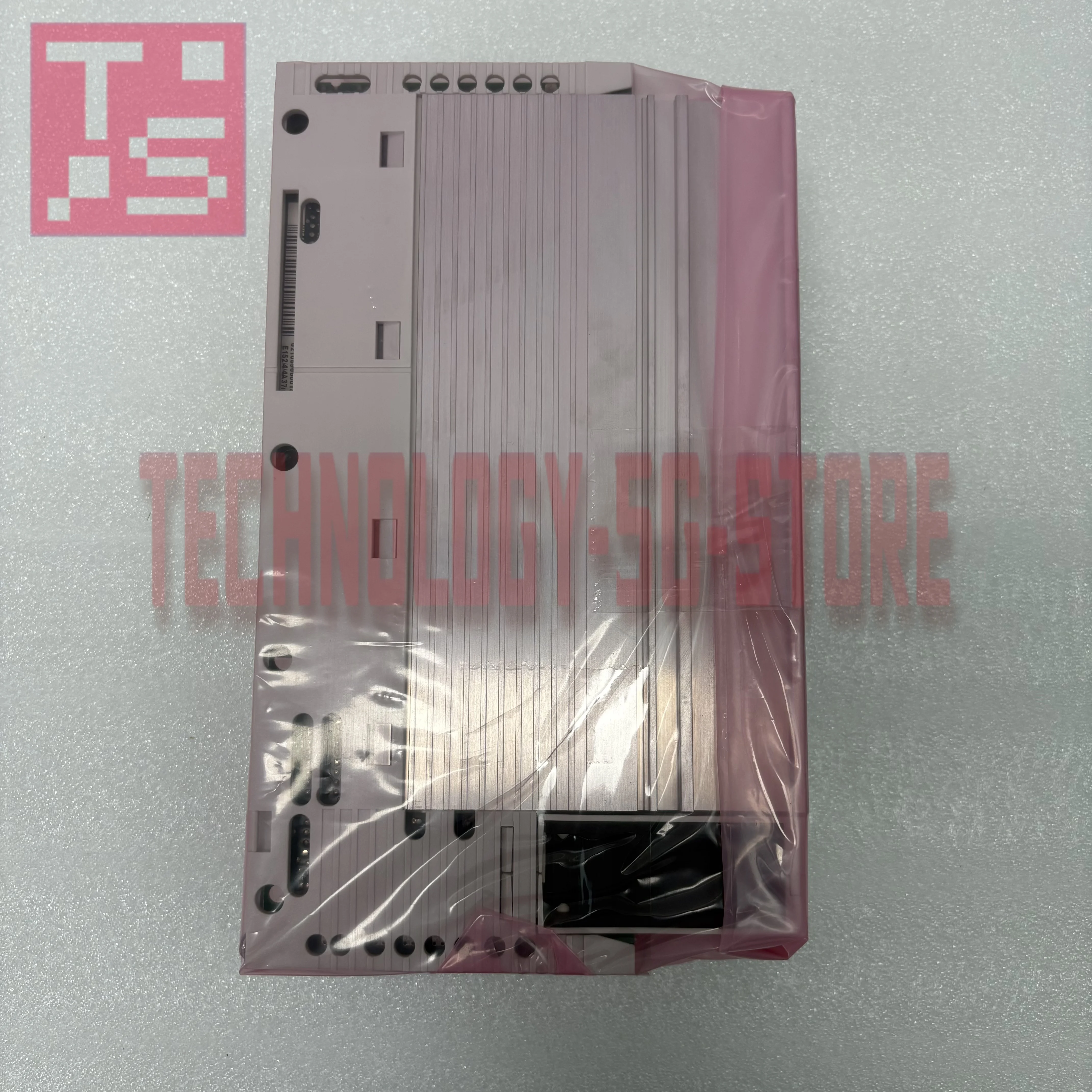 brandneuer Frequenzumrichter E82EV152K4C E82EV152K4C200