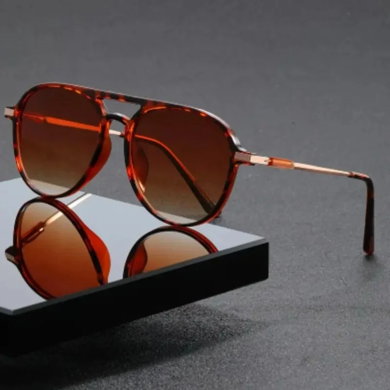 Vintage Pilot Sunglasses Women Men New Fashion Leopard Luxury Gradient Sun Glasses Ladies Trendy Sexy Shades view 2