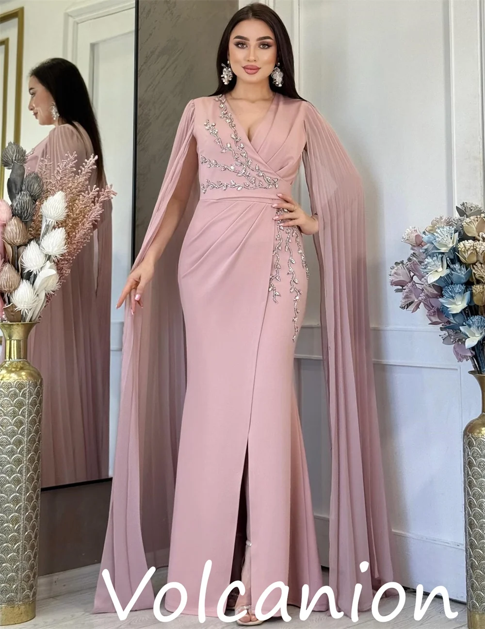 ขนาดที่กําหนดเองที่มีจําหน่าย Jersey Sequined Pleat ทรัมเป็ตคอวีชุดยาว Bespoke โอกาสประณีต